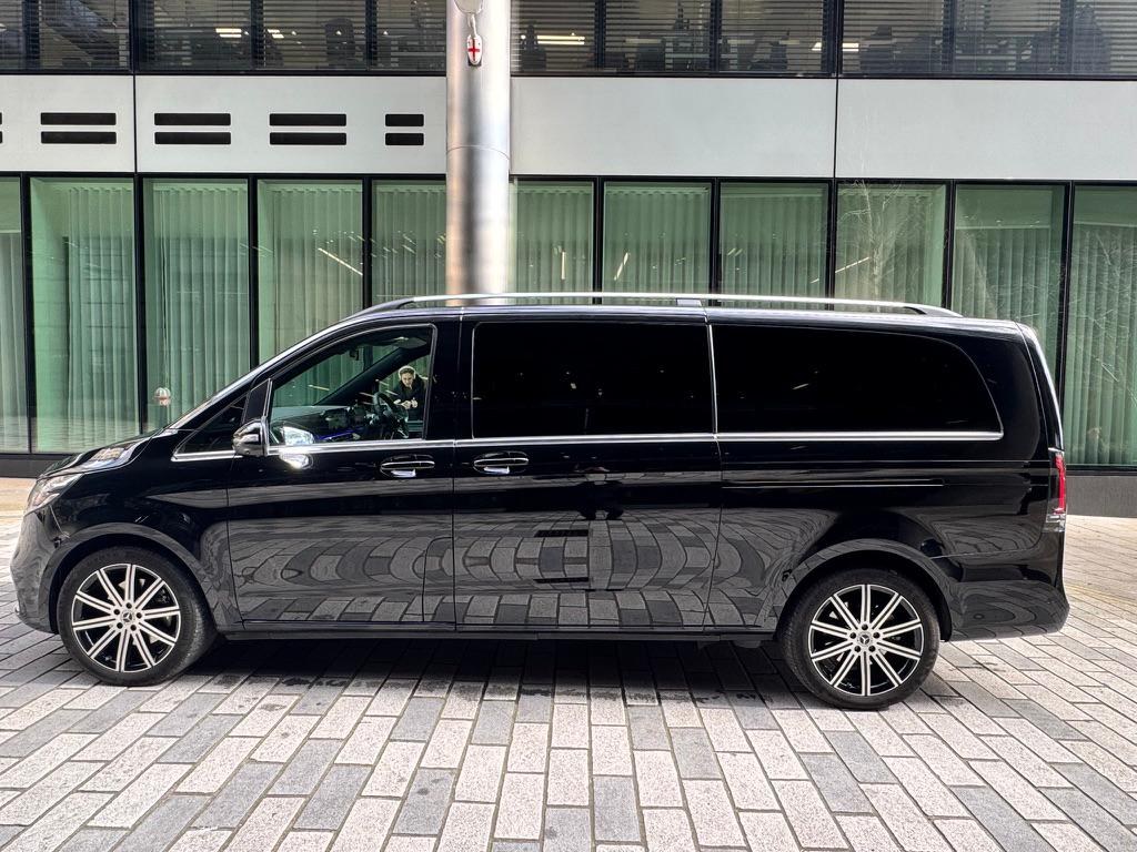 Halcolux Mercedes-Benz V-Class in central London